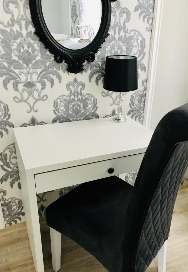 Apartament Mickiewicza - Pkp Station Przemyśl Buitenkant foto