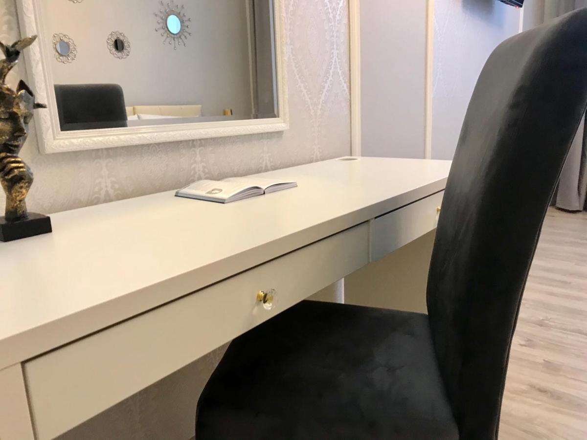 Apartament Mickiewicza - Pkp Station Przemyśl Buitenkant foto